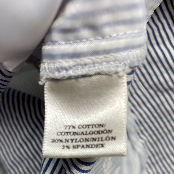 Women’s Ann Taylor Blue and White Flat Front Seersucker Shorts - Picture 7 of 7